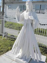 3D White Statue of the Divine Mercy Image